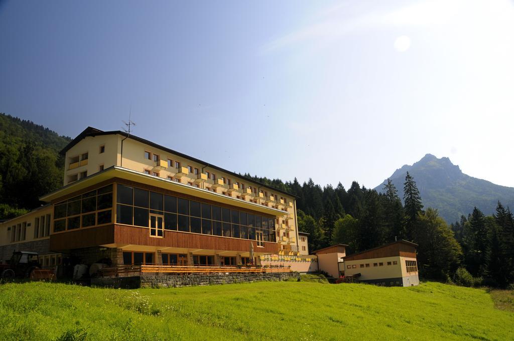 Hotel Boboty Terchová المظهر الخارجي الصورة