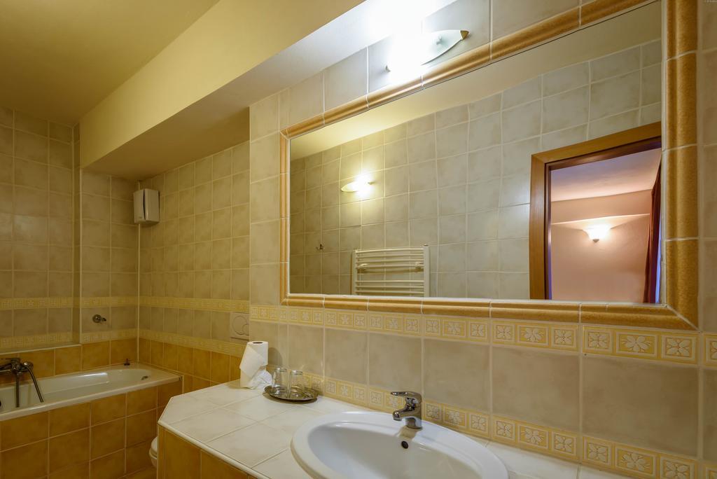 Hotel Boboty Terchová الغرفة الصورة