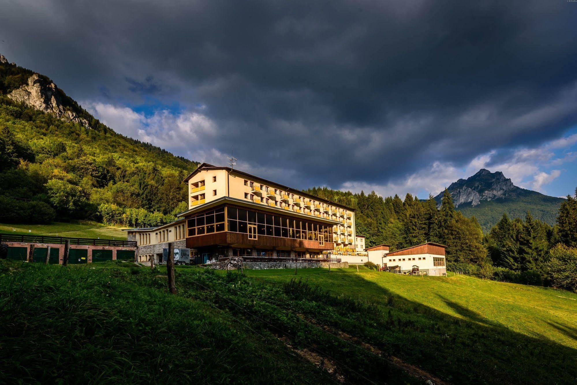 Hotel Boboty Terchová المظهر الخارجي الصورة