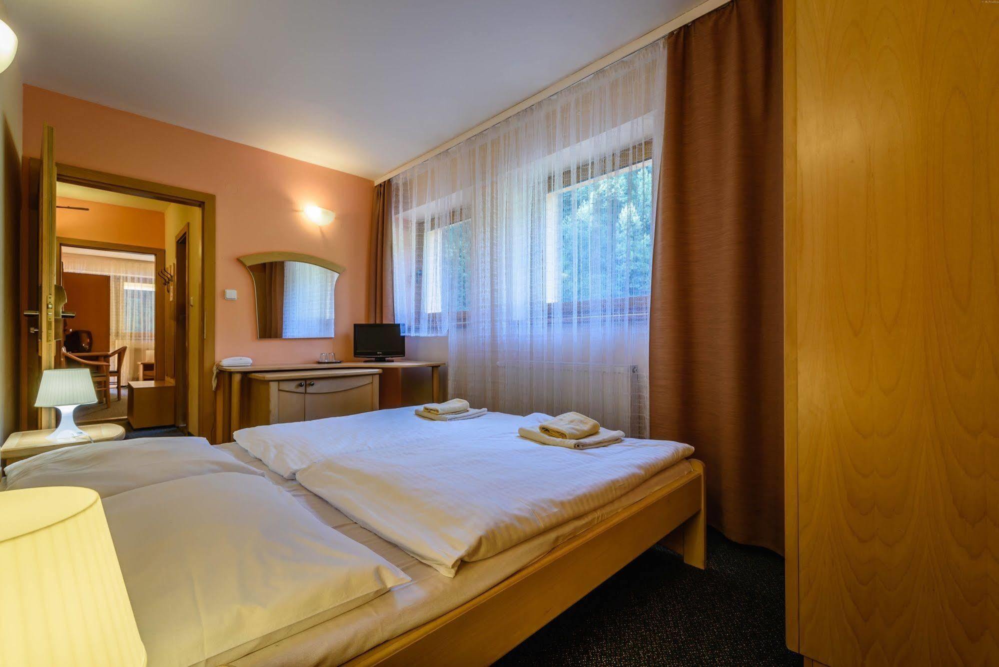 Hotel Boboty Terchová المظهر الخارجي الصورة